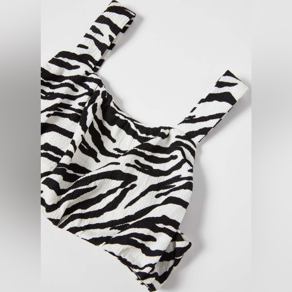 ⚜️2/$10 NWT - Zara Girls Textured Black/White Zebra Print Cropped Tank - Size 10 - Picture 3 of 3